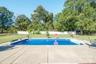 8316 Quail Hollow Dr, Harrisburg, NC 28075 - Photo 7