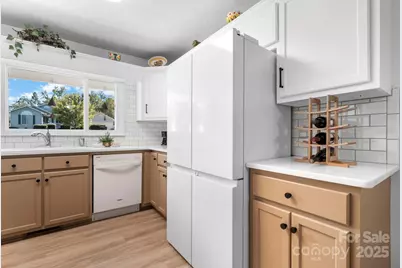 3076 Hunters Ridge Court, Morganton, NC 28655 - Photo 9