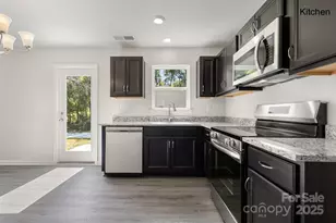 319 Connor St, Lancaster, SC 29720 - Photo 5