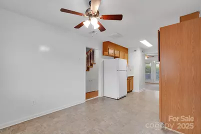 3275 White Oak Court, Claremont, NC 28610 - Photo 9