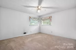 4955 Midway Sand Rd, Hickory, NC 28601 - Photo 15