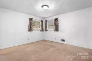 4955 Midway Sand Rd, Hickory, NC 28601 - Photo 19