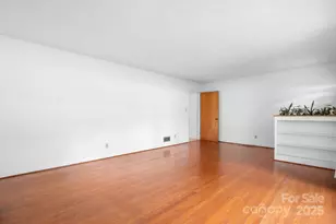 4955 Midway Sand Rd, Hickory, NC 28601 - Photo 7