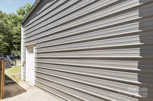 1024 Old Mountain View Rd, Mount Holly, NC 28120 - Photo 21