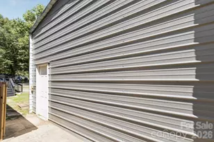 1024 Old Mountain View Rd, Mount Holly, NC 28120 - Photo 21