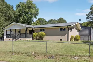 1024 Old Mountain View Rd, Mount Holly, NC 28120 - Photo 1