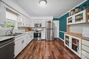 624 Overlook Dr, Newton, NC 28658 - Photo 13