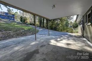 22 E Shore Dr, Asheville, NC 28805 - Photo 33