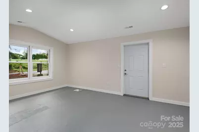 732 Jonesborough Street, Hendersonville, NC 28739 - Photo 9