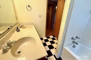 102 Aderholdt Rd, Bessemer City, NC 28016 - Photo 39