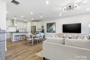 492 Nash St, Fort Mill, SC 29715 - Photo 3