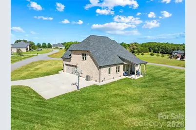 895 Oak Ridge Farms Circle, Newton, NC 28658 - Photo 35