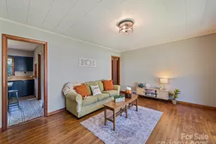 84 S Hill St, Waynesville, NC 28786 - Photo 11