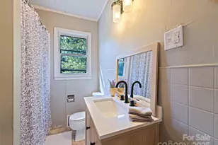 84 S Hill St, Waynesville, NC 28786 - Photo 19