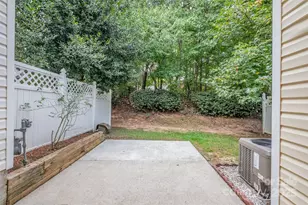 8725 Robinson Forest Dr, Charlotte, NC 28277 - Photo 37