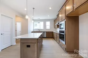 3013 Circles End, Charlotte, NC 28226 - Photo 9