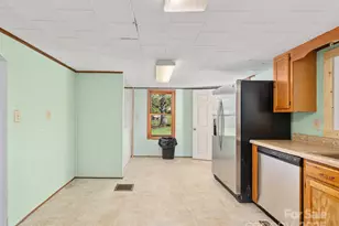 370 Bear Creek Church Rd, Bakersville, NC 28705 - Photo 11