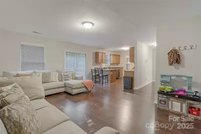 223 Stockbridge Drive, Spartanburg, SC 29301 - Photo 9