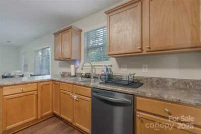 223 Stockbridge Drive, Spartanburg, SC 29301 - Photo 7