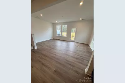 3128 Elaine Avenue, Charlotte, NC 28269 - Photo 7