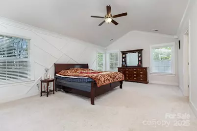 7725 Shalom Drive, Charlotte, NC 28216 - Photo 9