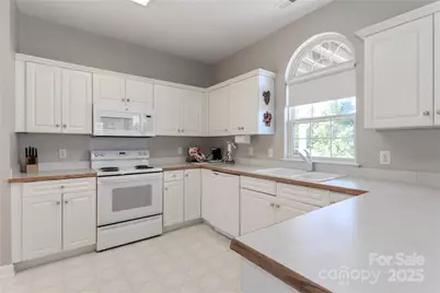 127 Players Park Circle, Statesville, NC 28677 - Photo 11