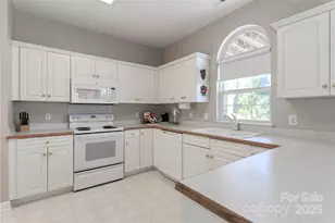 127 Players Park Cir, Statesville, NC 28677 - Photo 11