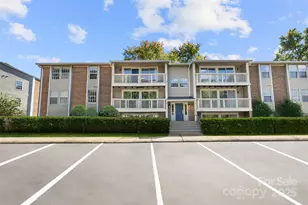 1634 Arlyn Cir, Charlotte, NC 28213 - Photo 1