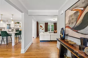 616 Coulwood Dr, Charlotte, NC 28214 - Photo 5