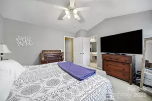 10919 Holly Ridge Blvd, Charlotte, NC 28216 - Photo 17