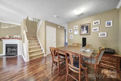 10919 Holly Ridge Boulevard, Charlotte, NC 28216 - Photo 3
