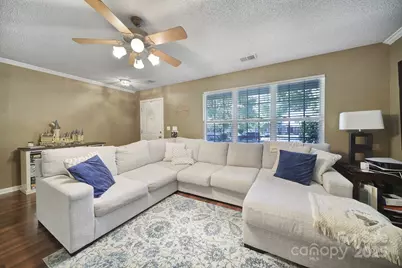 10919 Holly Ridge Boulevard, Charlotte, NC 28216 - Photo 7