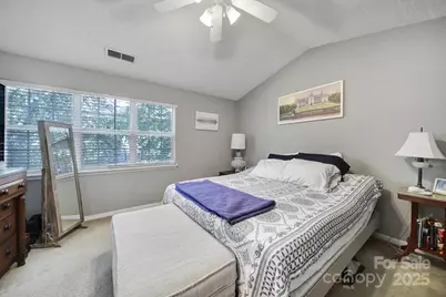 10919 Holly Ridge Boulevard, Charlotte, NC 28216 - Photo 15