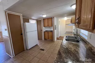 29 E Mitchell St, Old Fort, NC 28762 - Photo 7