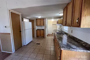 29 E Mitchell St, Old Fort, NC 28762 - Photo 17