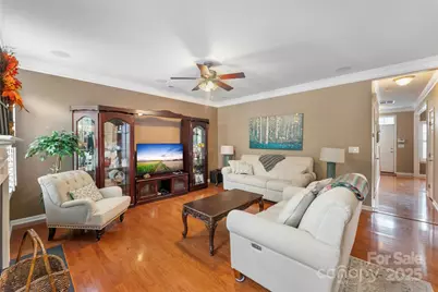 370 Battery Circle #20, Clover, SC 29710 - Photo 19