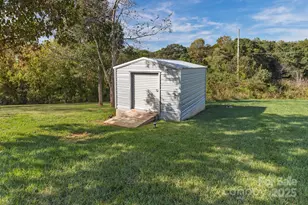 2748 Eagle Dr, Lincolnton, NC 28092 - Photo 23