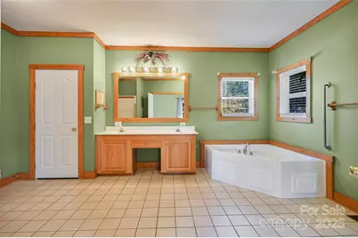 80 Oak Meadow Lane, Hendersonville, NC 28792 - Photo 17