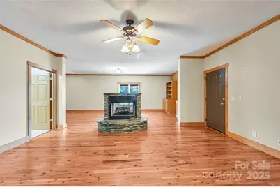 80 Oak Meadow Lane, Hendersonville, NC 28792 - Photo 9