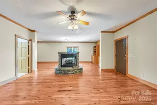 80 Oak Meadow Ln, Hendersonville, NC 28792 - Photo 9