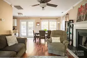 2017 Coatsdale Ln, Matthews, NC 28104 - Photo 9