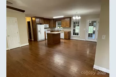 232 E Gold Street, New London, NC 28127 - Photo 5