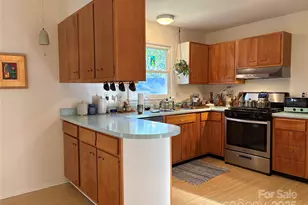 1235 Pinebrook Cir, Hendersonville, NC 28739 - Photo 11