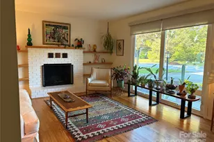 1235 Pinebrook Cir, Hendersonville, NC 28739 - Photo 3