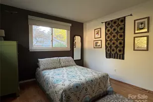 1235 Pinebrook Cir, Hendersonville, NC 28739 - Photo 19