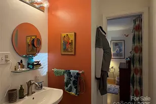 1235 Pinebrook Cir, Hendersonville, NC 28739 - Photo 23