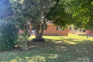 512 Produce Market Rd, Laurinburg, NC 28352 - Photo 9