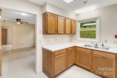 119 Richland Street, Asheville, NC 28806 - Photo 15