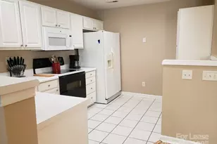 10643 Greyhound Dr, Charlotte, NC 28269 - Photo 7