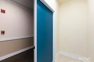 1000 E Woodlawn Rd, Charlotte, NC 28209 - Photo 29